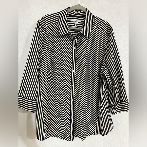 Foxcroft NYC Heritage noniron striped black /white fitted 22W button-down shirt - Picture 1 of 6